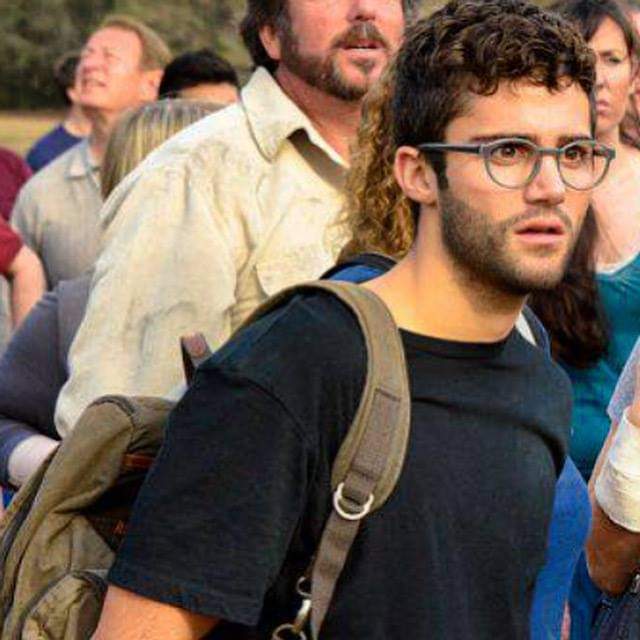 ¿Quién es Max Ehrich? Wiki, biografía, altura, edad, novia, familia y más 24 Max Ehrich en el programa de televisión Under the Dome