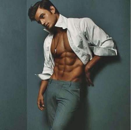 Wikia Bryant Wood | Altura, edad, novia, familia, biografía y más 14 Bryant Wood construye su cuerpo.