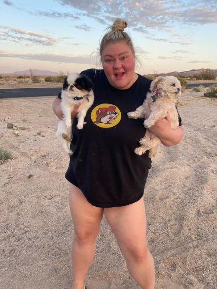Chelcie Lynn Wiki: biografía, patrimonio, profesión, edad, esposo, familia, estilo de vida y más 14 Chelcie Lynn es una amante de los animales