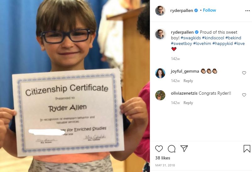 Ryder Allen Wiki, altura, edad, familia, películas, biografía y más 38 Ryder Allen agarró el certificado de ciudadano