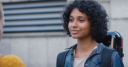 Safinaz Sattar Altura, peso, edad, novio, biografía, familia y wiki 16 Safinaz Sattar reside actualmente en Berlín.