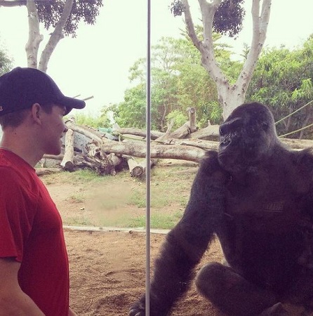 Wiki, altura, edad, novia, patrimonio, biografía y más 28 Jimi Stanton en el zoológico de San Diego