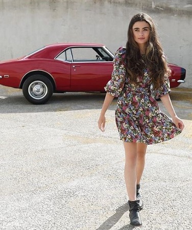 Lola Flanery Wiki, altura, edad, novio, familia, biografía y más 10 Altura de Lola Flanery