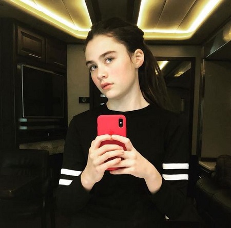 Lola Flanery Wiki, altura, edad, novio, familia, biografía y más 12 Biografía de Lola Flanery