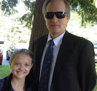 Reylynn Caster Wiki, edad, altura, novio, familia, biografía y más 4 Reylynn Caster con su papá Curt Caster