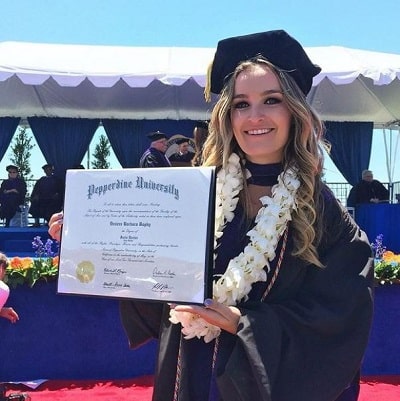Demi Bagby Wiki, altura, edad, novio, familia, biografía y más 16 Desiree Bagby, hermana de Demi Bagby