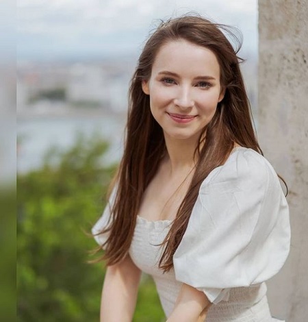 ¿Quién es Enji Night? Wiki, altura, edad, novio, familia, biografía y más 26 Biografía y wiki de Enji Night