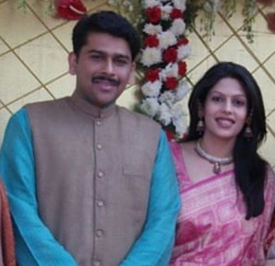 Palki Sharma Upadhyay Wiki, Años, Marido, Patrimonio neto, Biografía, Familia y más 14 Palki Sharma Upadhyay con su esposo Sanket Upadhyay