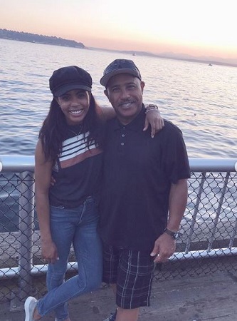 Britt Stewart Wiki, edad, altura, peso, esposo, biografía y más 14 Britt Stewart con su papá Bj Stewart