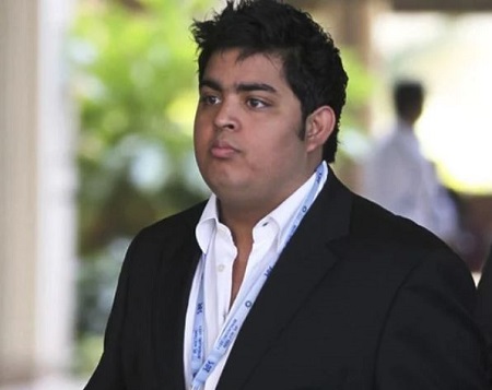 Akash Ambani Wiki, edad, esposa, hijos, familia, biografía y más 22 Akash Ambani pasa por la obesidad en el pasado