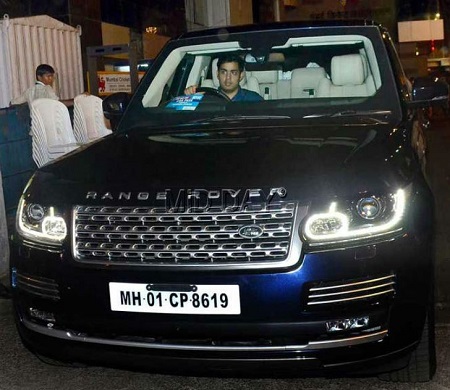 Akash Ambani Wiki, edad, esposa, hijos, familia, biografía y más 26 Colección de coches de Akash Ambani