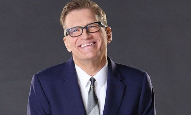 Drew Carey Edad, Patrimonio: Niños, Peso, Bio-Wiki, Esposa 1 Altura de Drew Carey