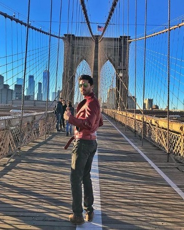 Wiki Ehan Bhat | Altura, edad, novia, familia, biografía y más 8 Altura de Ehan Bhat.
