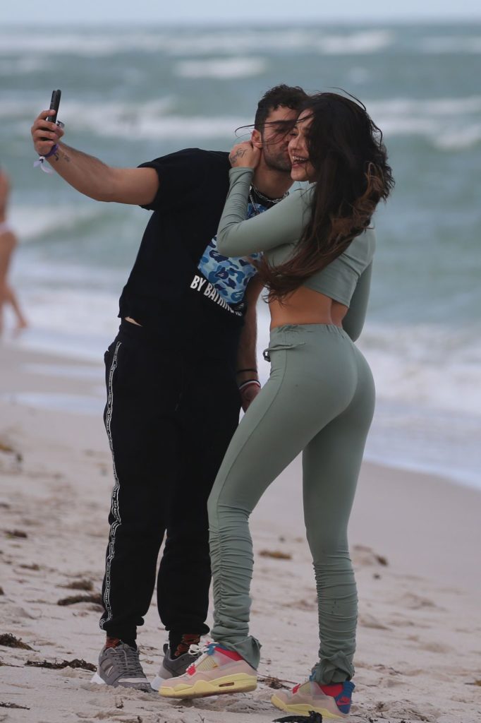 ¿Quién es Max Ehrich? Wiki, biografía, altura, edad, novia, familia y más 18 Max Ehrich visto con Mariah Angeliq